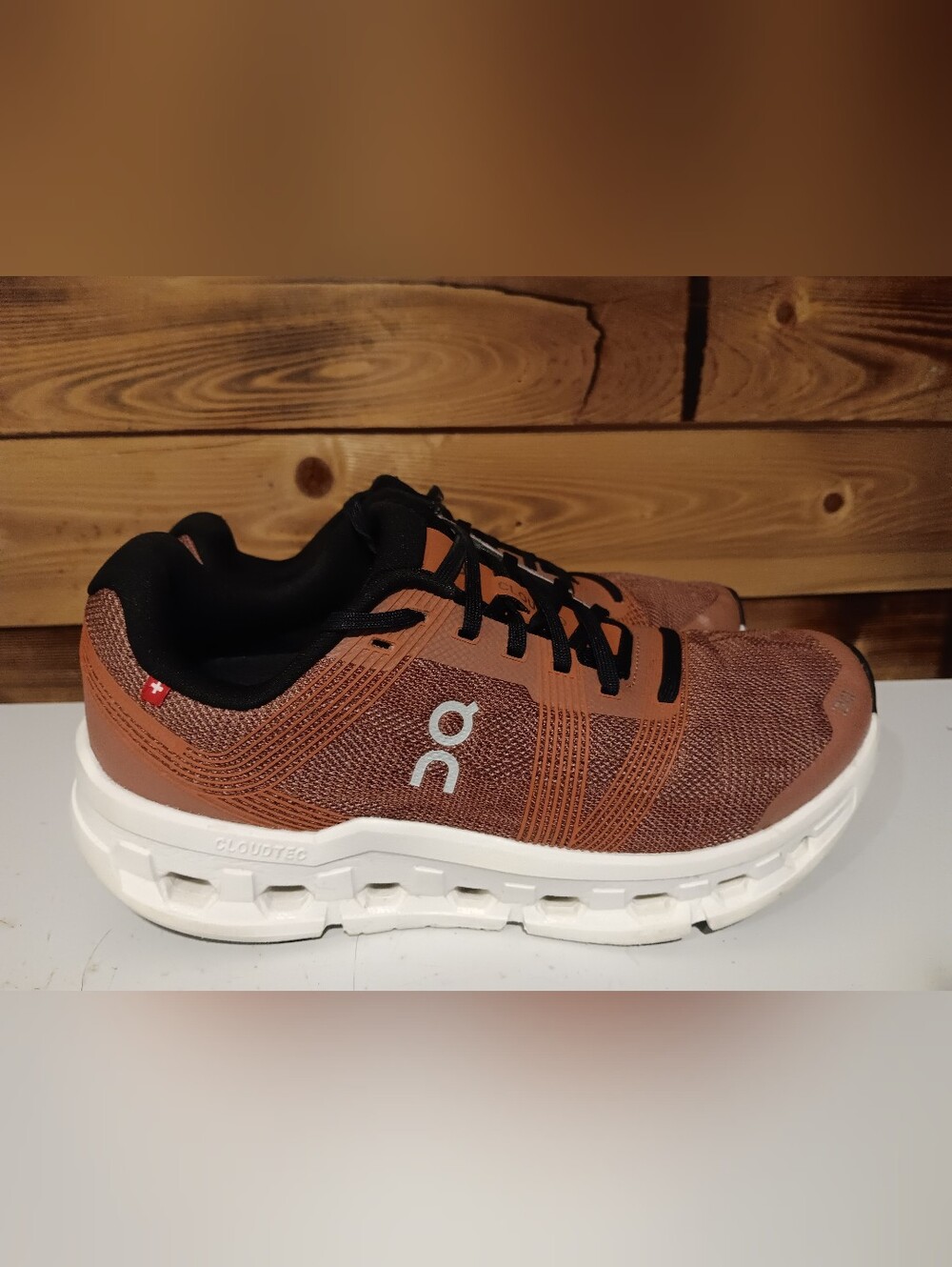 On Cloud Athletic Shoes Women's 8 - Picture 3 of 8
